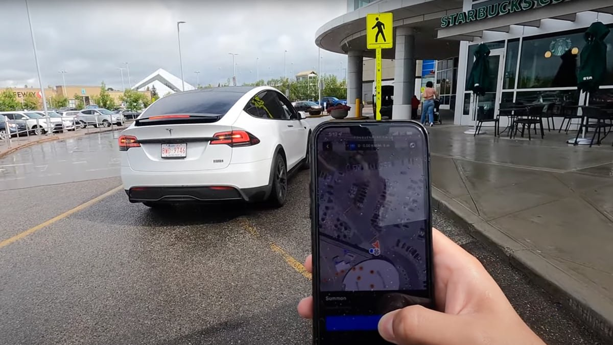 Tesla Otomobiller, Kendi Kendine Park Özelliği Yüzünden Birçok Kazaya Karıştı: ABD Soruşturma Başlattı