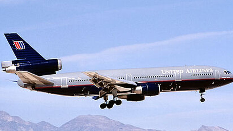 unites airlines dc-10