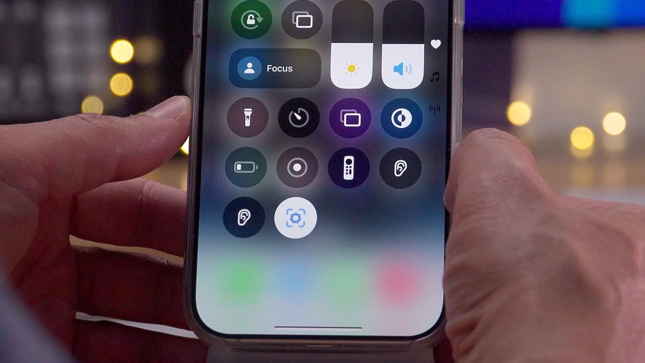 Apple Intelligence’ın ’Görsel Zekâ’ Özelliği Bir iPhone Modeline Daha Geliyor